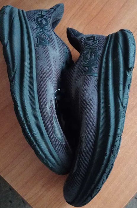 Кросівки HOKA clifton 9