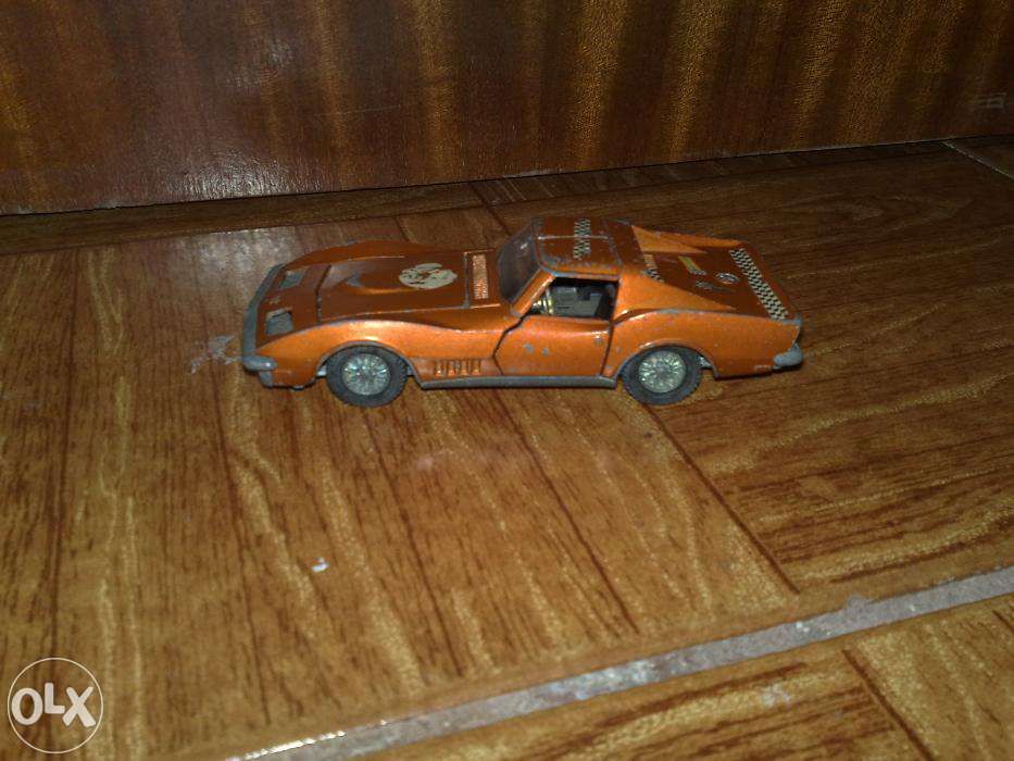 carro DINKY TOYS Corvette Stingray