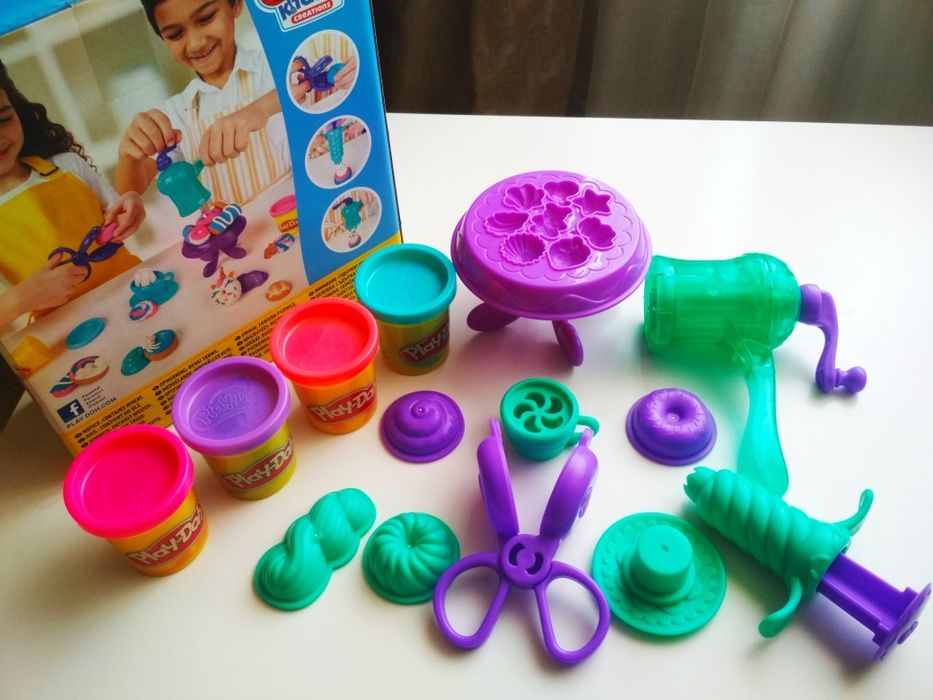 Набір для ліплення Play-Doh Яскраві Пончики  Е3344