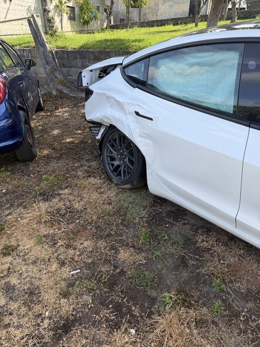 Salvado Tesla model  3 Higlhand   Standart nacional  com 30000km