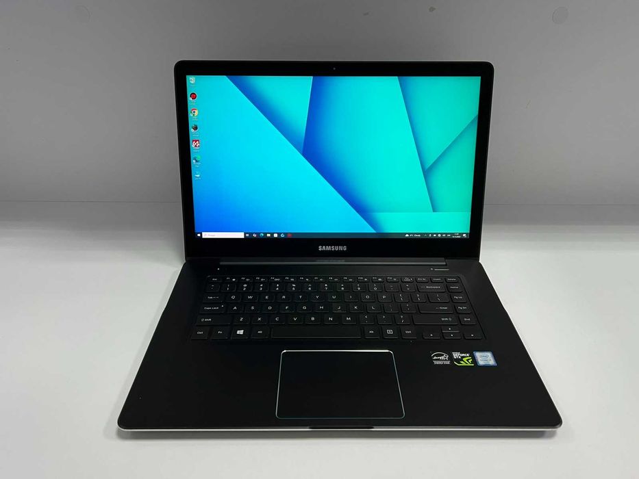 Ноутбук Samsung NP940Z5L 15.6 4K16 RAM 256 SSD NVIDIA GTX 950M 2 ГБ