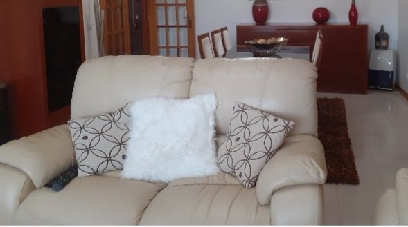 sofas bege pele genuína