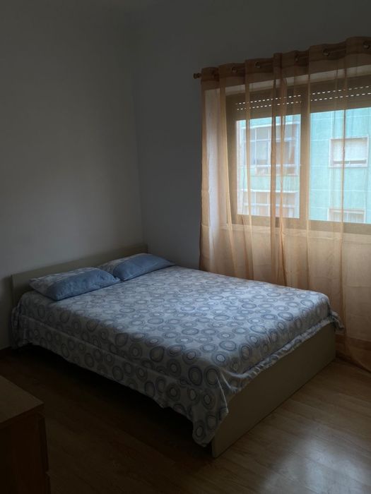 Quarto em Amadora para Senhoras