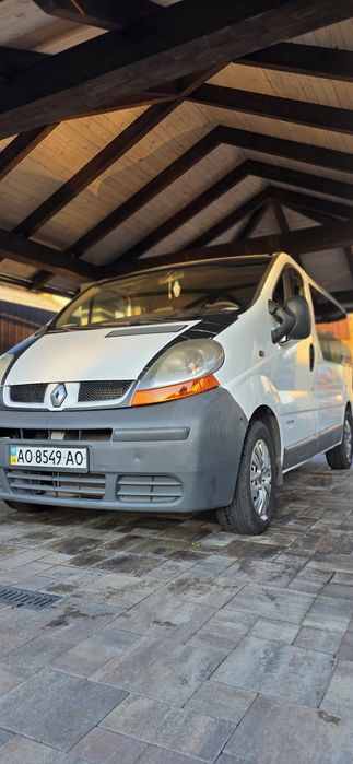 Renault trafic  груз-пасс