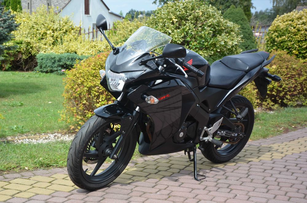honda cbr 125r rok 2016