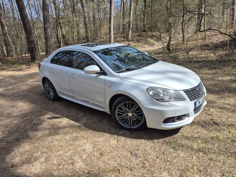 Tytuł: Suzuki Kizashi 2.4 Benzyna + LPG | Biała Perła | 2-letni Gaz | Zadbany
​Na sprzedaż prywatne Suzuki Kizashi