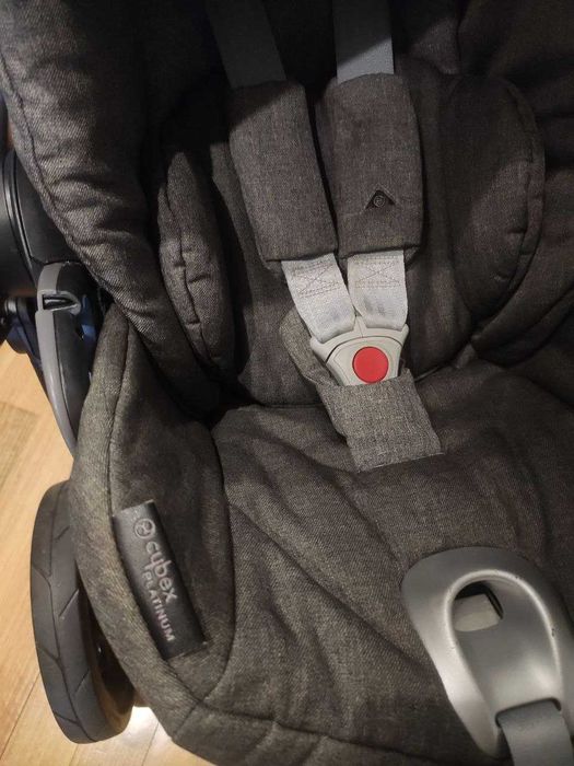 Quinny Mood Stroller + Cybex Q Plus Infant Car Seat + ISOFIX Base + Adapters64564054112899122