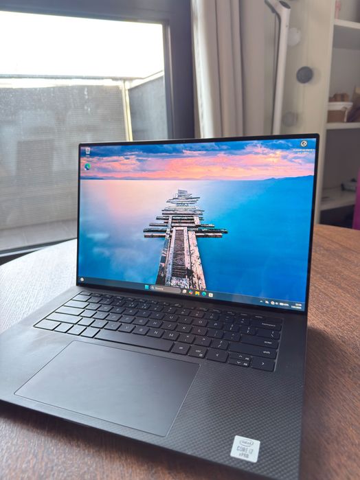 DELL Precision 5550 15.6" 4K touch| 32 GB RAM| i7-10875H| Quadro T2000