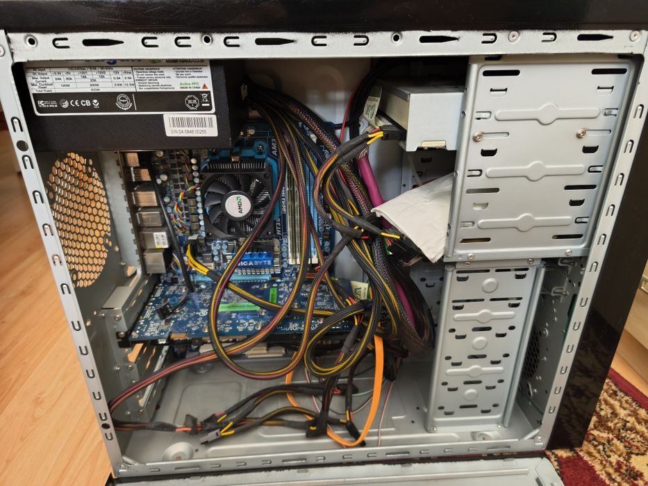 Komputer Retro Windows XP / GeForce 8800GT / AMD AM3".