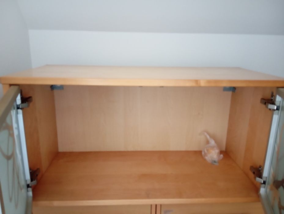 Móvel de sala suspenso
