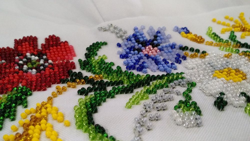 Вишите бісером плаття