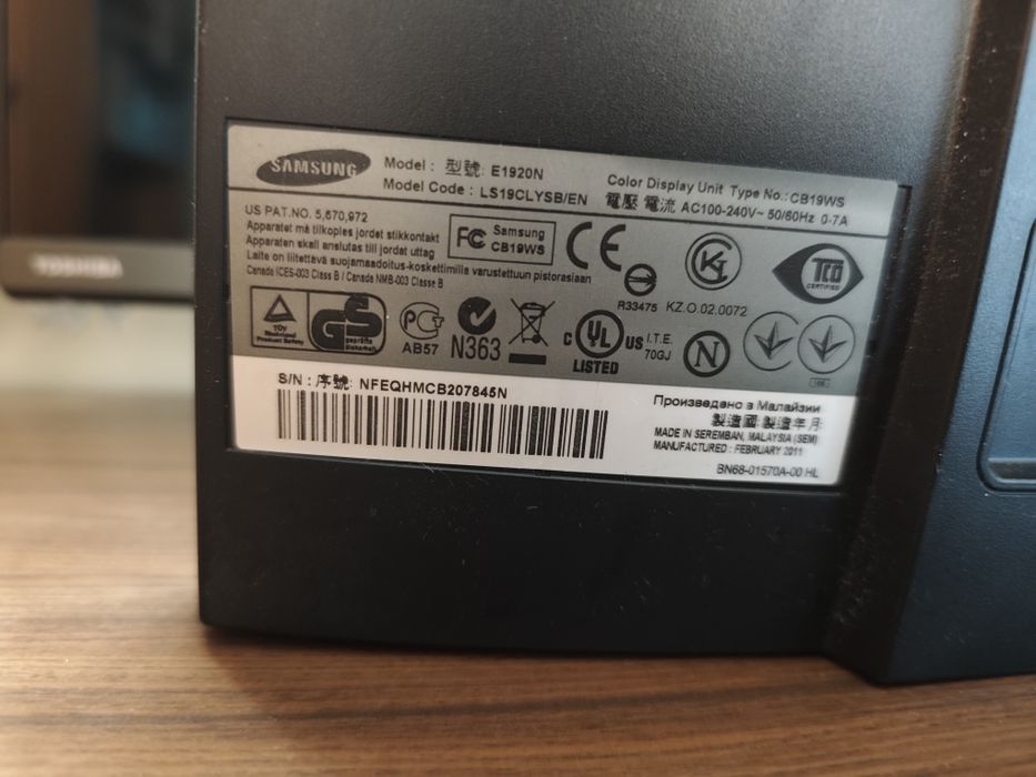 Monitor Samsung 19 polegadas VGA sem suporte446973898633390084