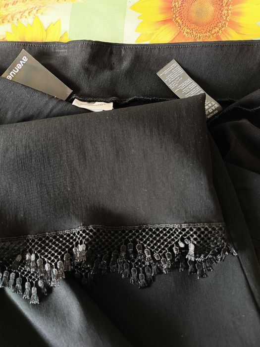 р 32 / 66-68 чорні короткі штани капрі бриджі великі батал avenue