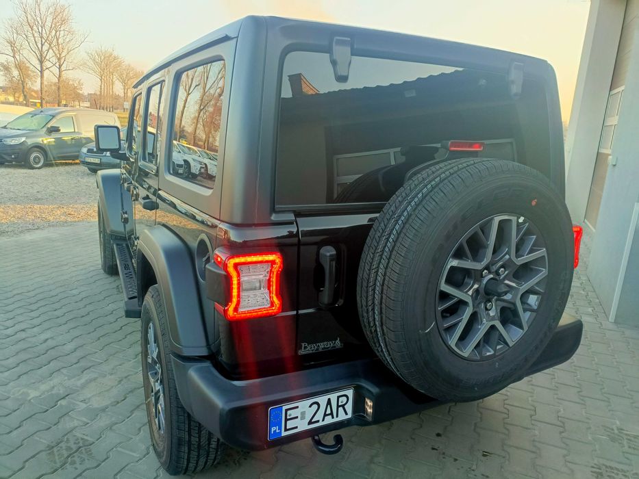 Jeep Wrangler 3,6 czarny automat