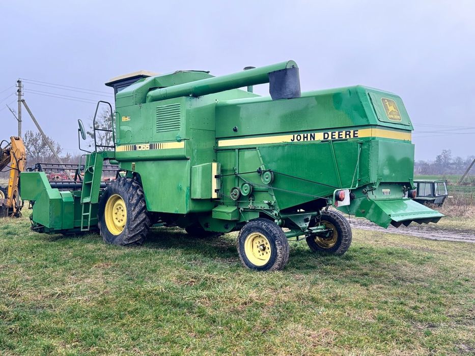 Продам комбайн джондир 1055