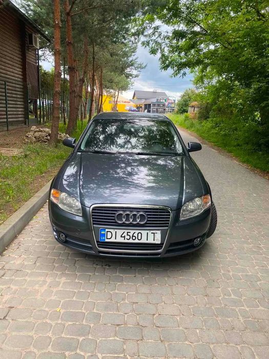 Авто Audi в доброму стані