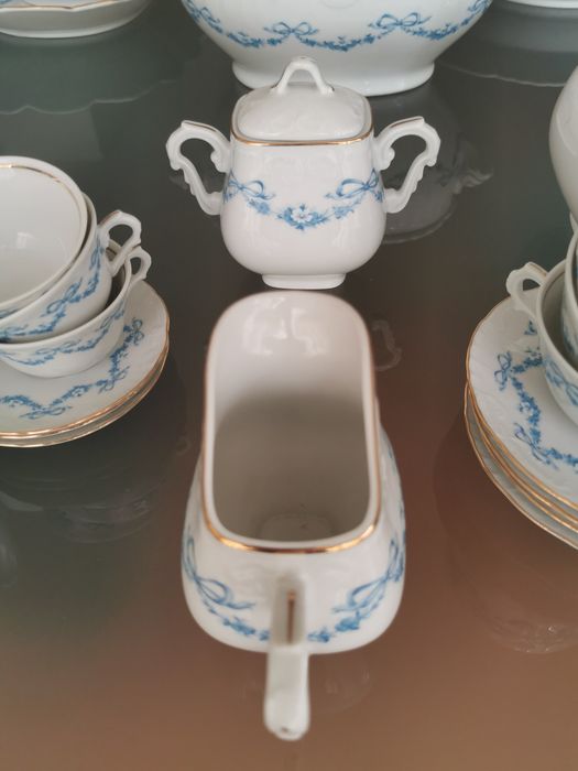 Serviços jantar, café e chá Vista Alegre anos 80