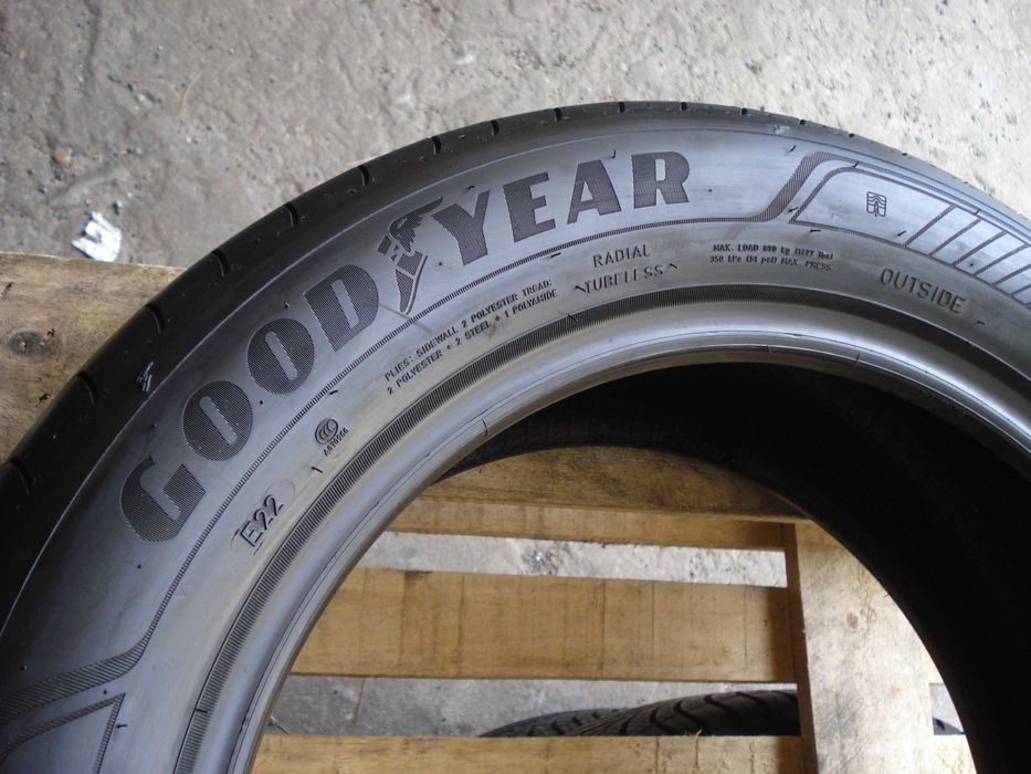 Goodyear Efficient Grip  215/55 r 17  2 - sztuki letnie