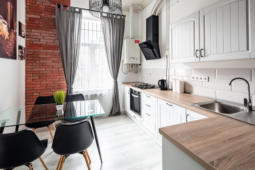 вул. Мартовича 3/Оренда Подобово дворівневі апартаменти/для 6 осіб