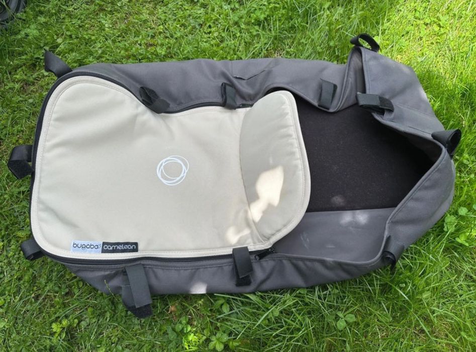 Bugaboo cameleon 3 
2w1 czyli gondola i spacerówka 
czarny stelaż