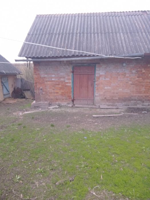 Будинок у селі Товста