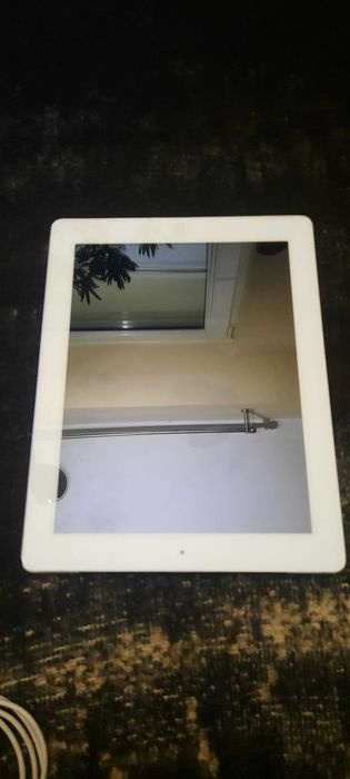 ipad   apple bialo srebrny