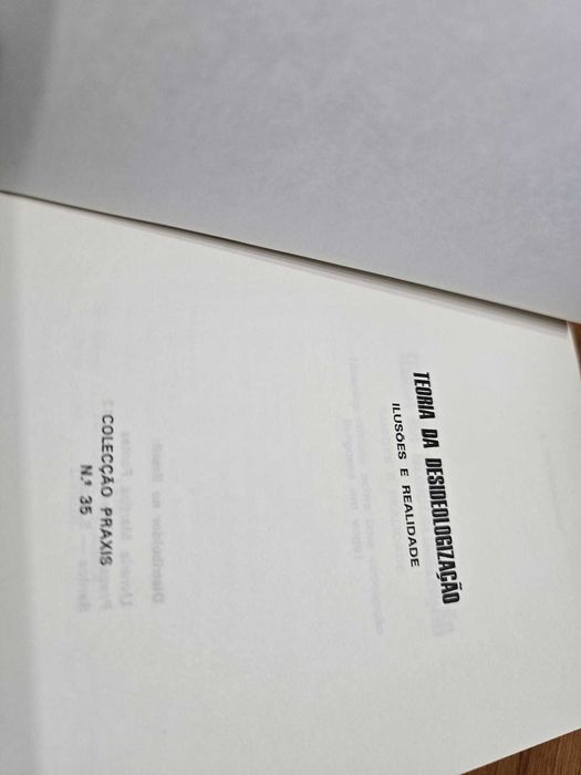 Teoria da Desideologização: ilusões e realidades - L. Moskvichov