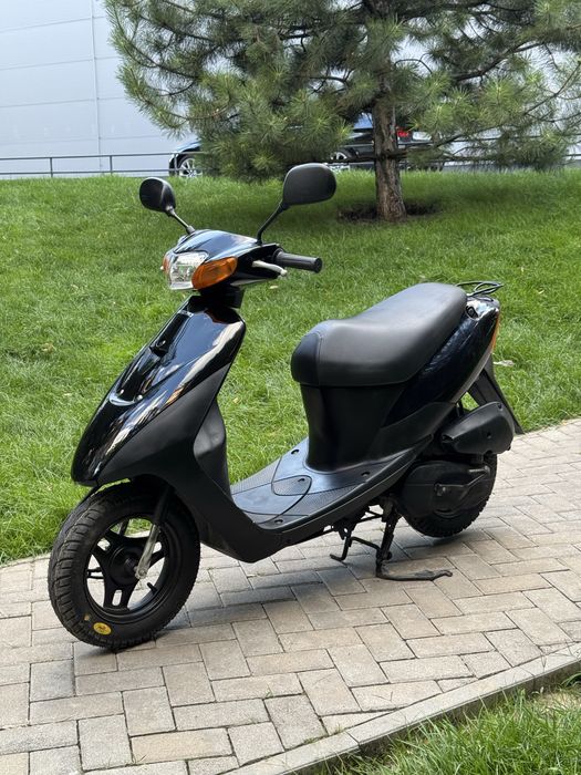 Скутер,мопед Suzuki Lets 3 бабочка Контейнер