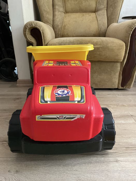 Самосвал-гигант Technok