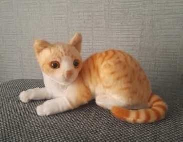 Kot syjamski 26 cm. Realistycznie wyglądający pluszak.