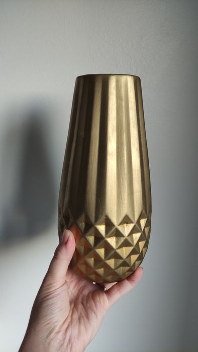 Jarra dourada em loiça