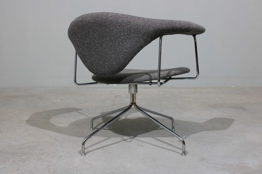 Cadeirão modelo “Masculo” de GamFratesi para Gubi