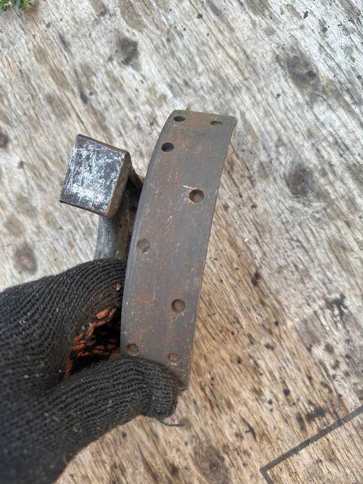 Тормозные колодки МТ-10  "Днепр" .