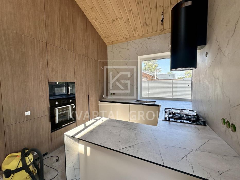 Продаж Будинку з ремонтом 88 м² | 3 спальні | 5,5 соток | Закрите містечко