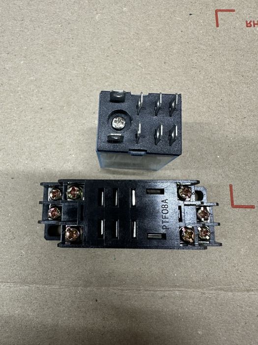 Реле 12в 8 контактів 12V 10A 8pin (2 open 2 close) 13F-LY2NJ-12VDC