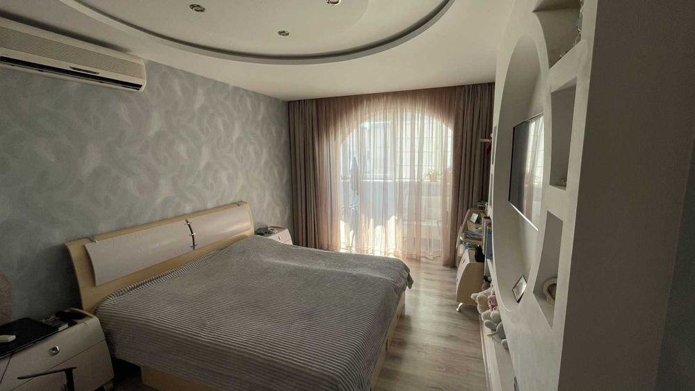 Продам дизайнерскую 3-комнатную  квартиру в г. Черноморск