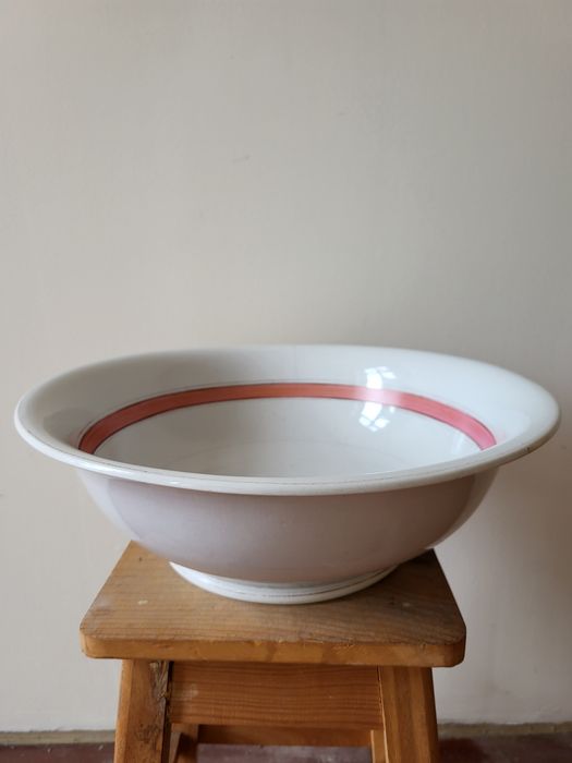 Vintage washbasin
€35