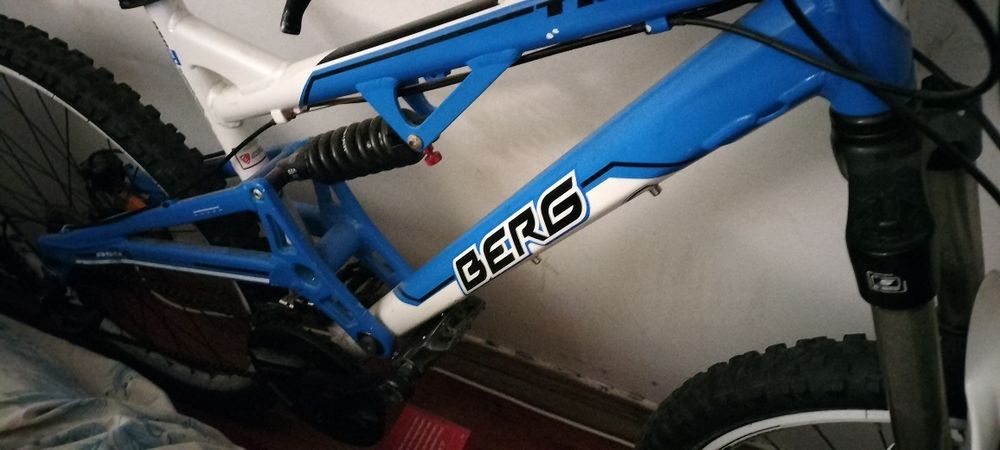 Bicicleta de estrada em bom estado