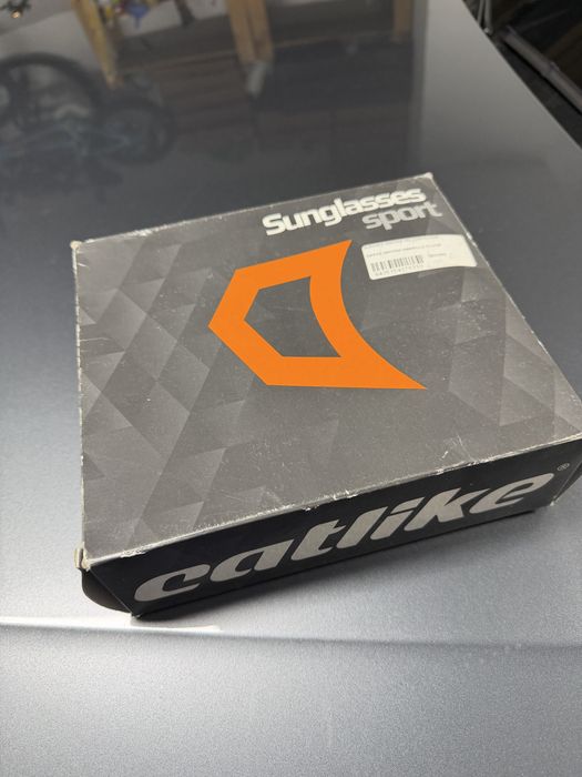 Óculos desporto Catlike novo