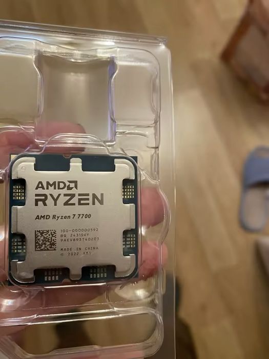 Процессор Ryzen 7 7700 ,8 ядер ,16 потоков,5,3ГГц