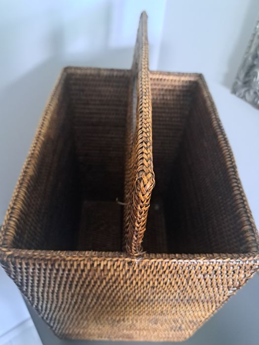 Gazetnik Ratanowy..Lub kosz.40 x25x35 duzy.Stan igla..