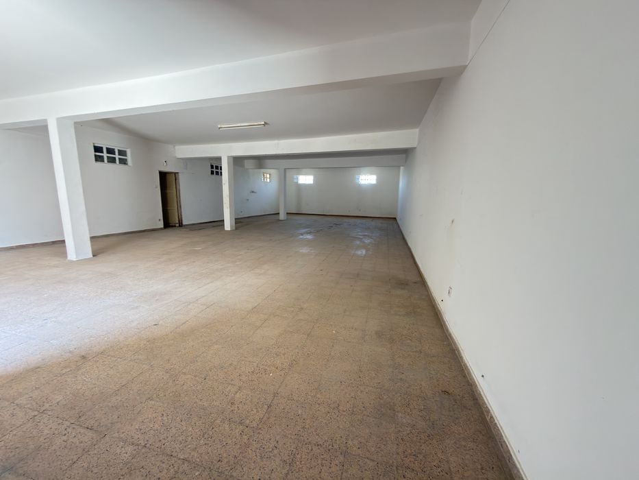 Venda de Armazém  em Pechão, Olhão
