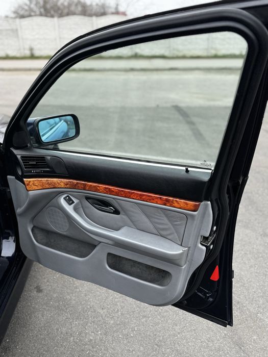 Продам BMW e39 530D Автомат