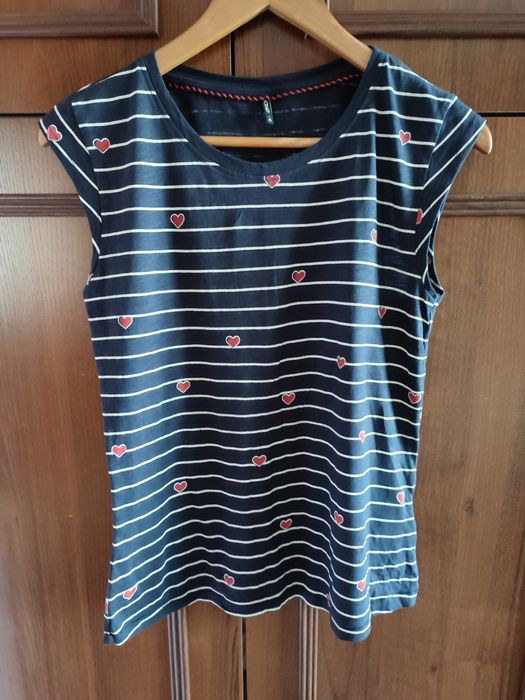 Продам футболку и майки женские