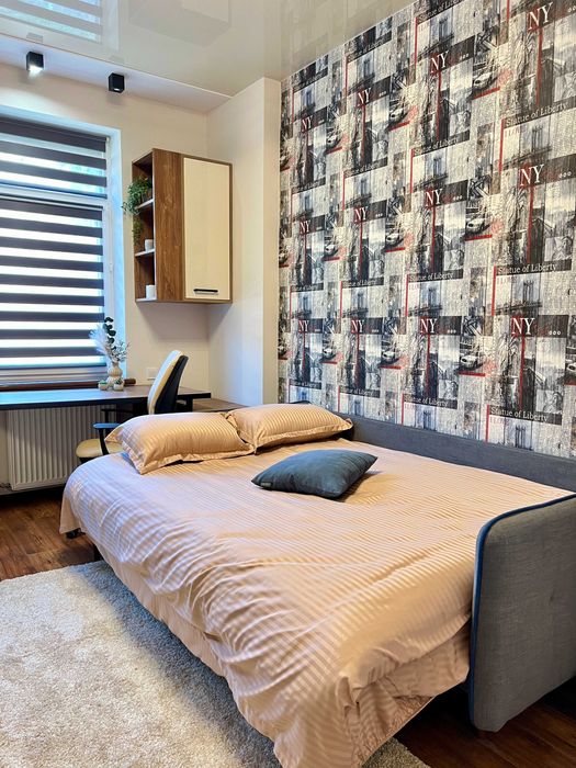 Центр. 3 кімнати. Озеро та парк. Власник. Звітні документи