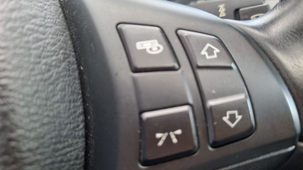 Bmw X5 - M sport 3.0tdi avtomat 8st 2012p