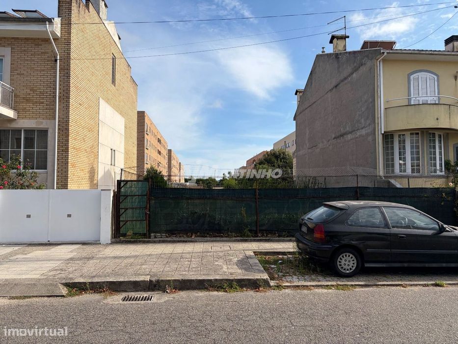 Plot for semi-detached house, for sale, Matosinhos – Senhora da Hora
