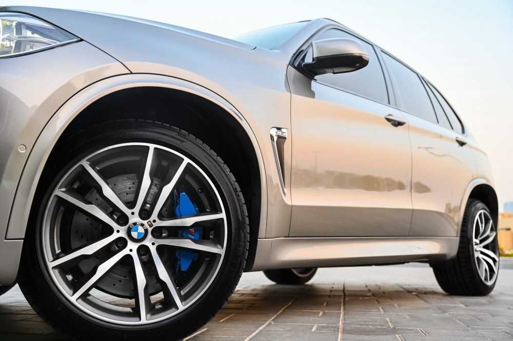 Диски BMW R20 5x120 X5m X6 E70 F15 E71 F16 E53 разноширокие 611 стиль
