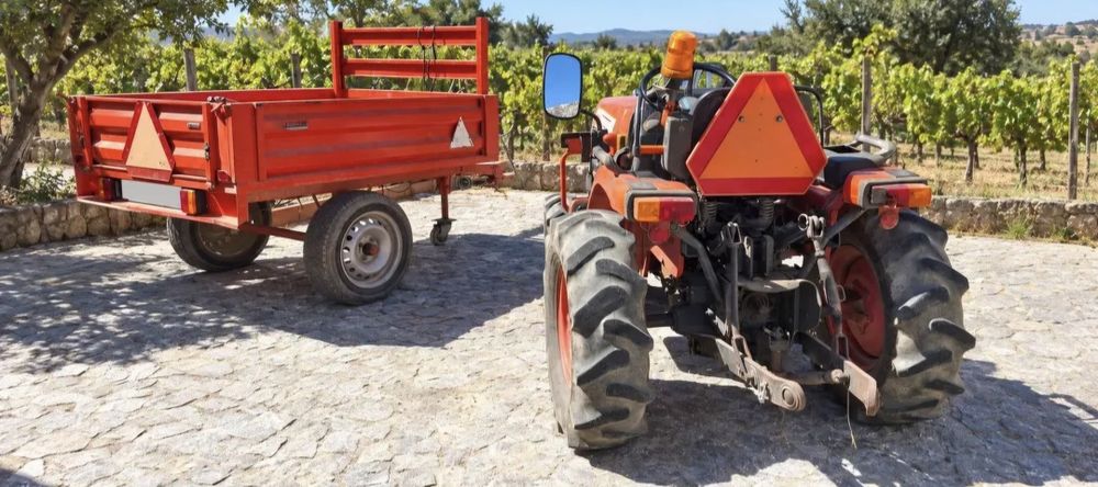 TRATOR KUBOTA B1610 4x4 – Conjunto Completo