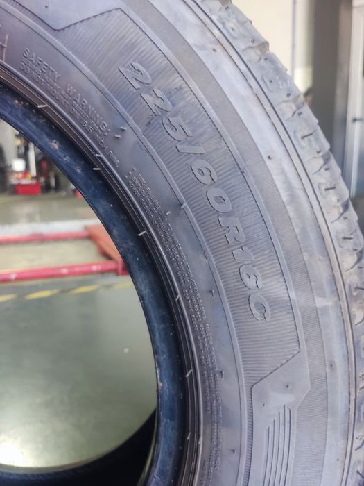 Pneus 225/60R 16C